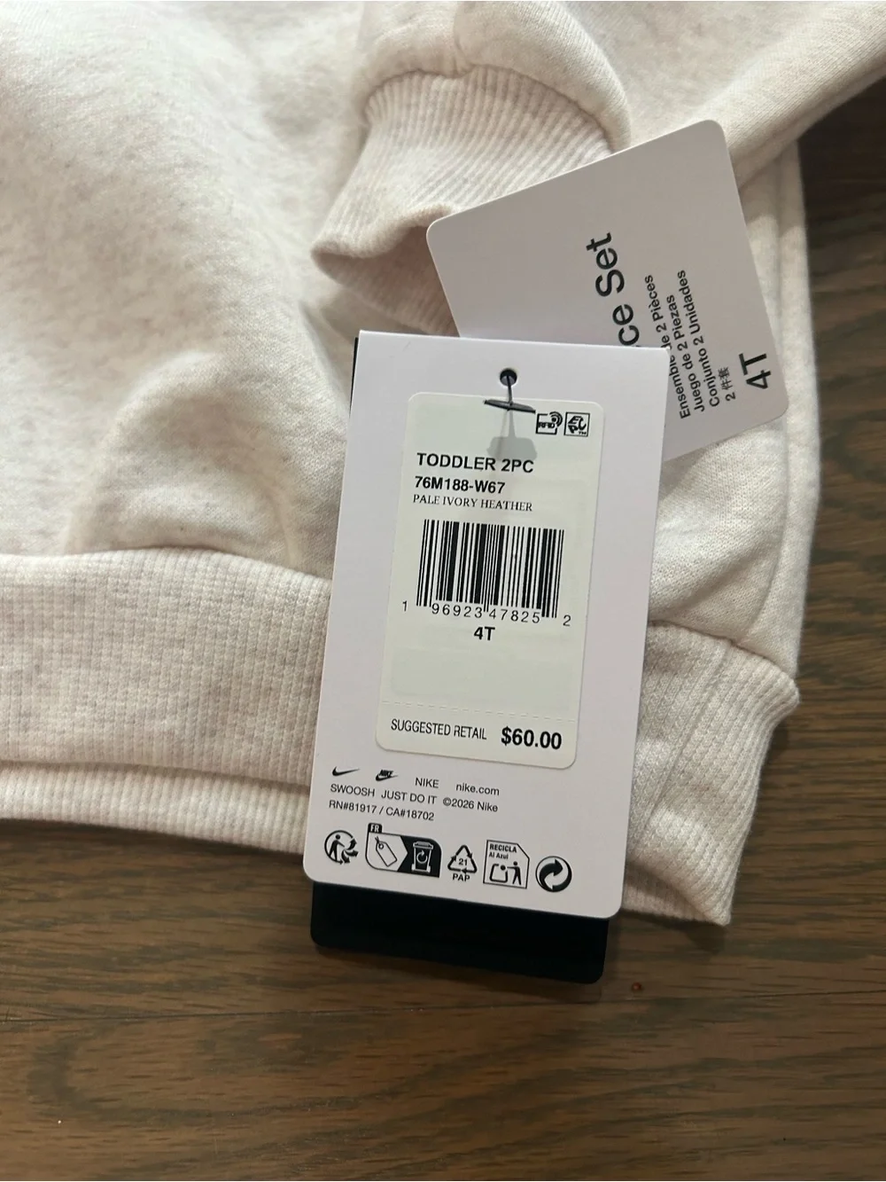 NWT Nike Toddler Set size 4T - Picture 3 of 3